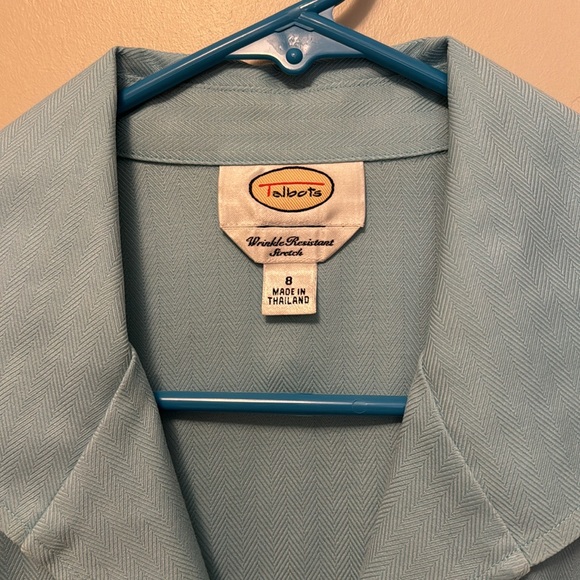 Talbots medium blue wrinkle resistant stretch blouse size 8 - Picture 2 of 5